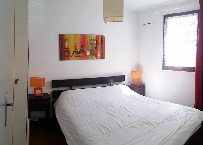 T2 Mezzanine Dans La Pinède, 5 Pers, Piscine - Fr-1-607-77 Agde